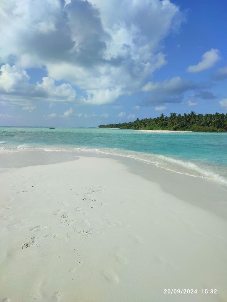 Rindali - The Speedboat From Male To The Hotel Departs At 1130 Every Monday Thursday And Saturday And From The Hotel To Male At 0630 And Five Domestic Flights Are Available Every Day Olhuveli  Exterior foto